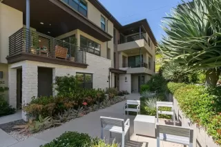 Photo #2: PTP2302355 Listing