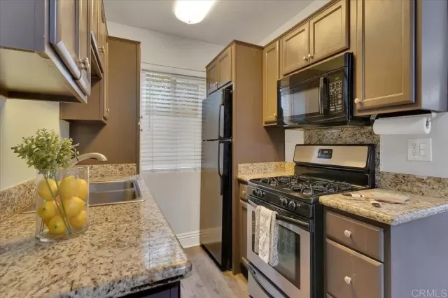 MLS: PTP2302393 Condo For Sale