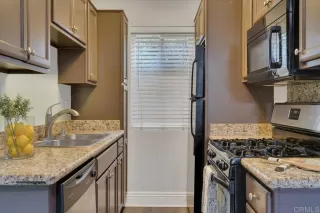 Photo #5: PTP2302393 Listing 