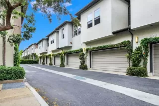 Photo #4: PTP2302428 Listing