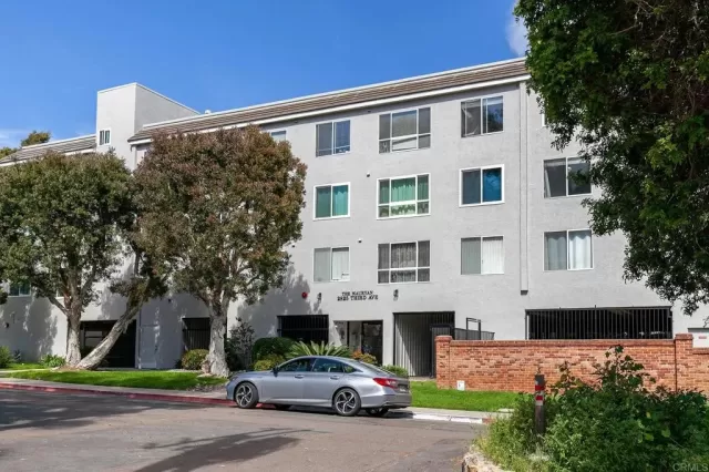 MLS: PTP2302450 Condo For Sale
