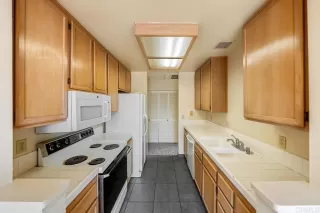 Photo #5: PTP2302464 Listing