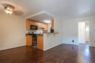 Photo #4: PTP2302477 Listing 