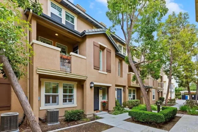 MLS: PTP2302573 Condo For Sale