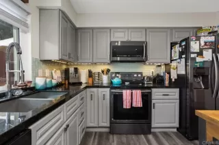 Photo #6: PTP2302597 Listing 