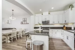 Photo #4: PTP2302657 Listing