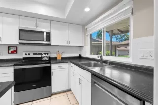 Photo #3: PTP2302716 Listing