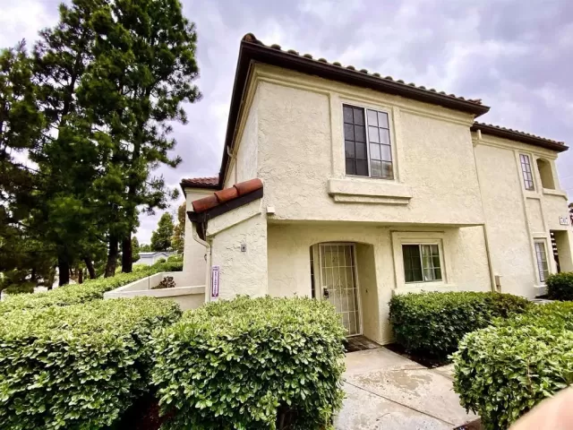MLS: PTP2302748 Condo For Sale