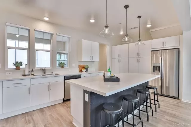 MLS: PTP2302784 Condo For Sale