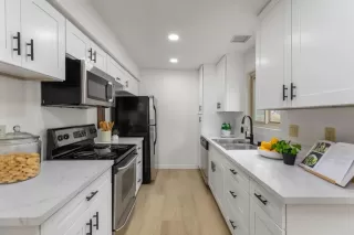 Photo #6: PTP2302836 Listing