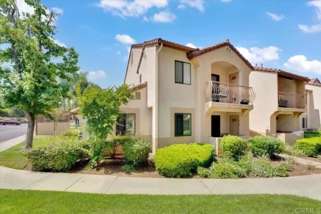 MLS: PTP2302859 Condo For Sale