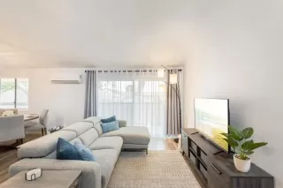 Photo #3: PTP2302870 Listing 