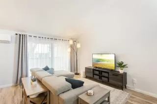 Photo #4: PTP2302870 Listing 