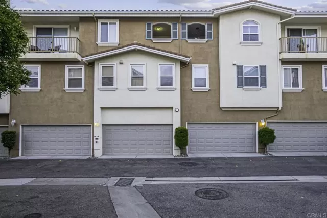 MLS: PTP2302887 Condo For Sale