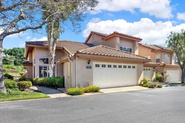 MLS: PTP2302904 Condo For Sale