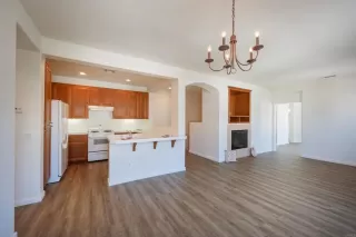 Photo #1: PTP2302936 Listing