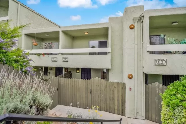 MLS: PTP2302950 Condo For Sale