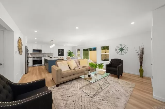 MLS: PTP2302995 Condo For Sale