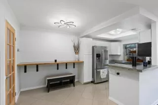 Photo #6: PTP2303017 Listing