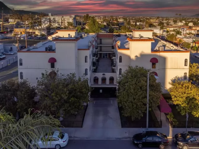 MLS: PTP2303044 Condo For Sale