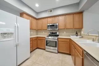 Photo #5: PTP2303064 Listing 