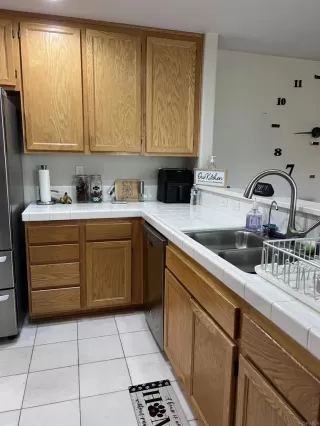 Photo #5: PTP2303145 Listing