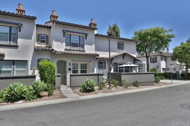 MLS: PTP2303299 Condo For Sale