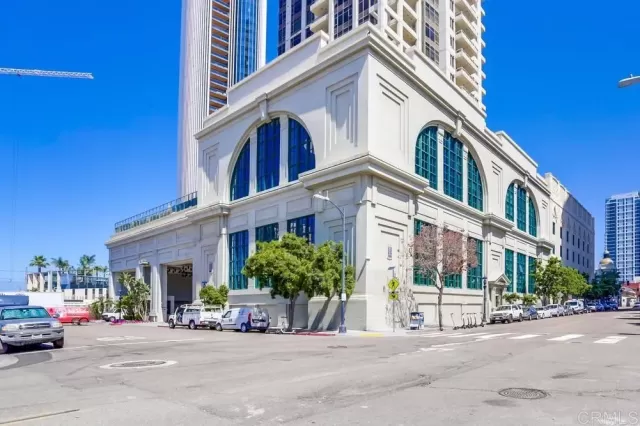 MLS: PTP2303320 Condo For Sale