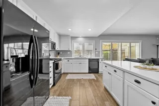 Photo #4: PTP2303370 Listing 