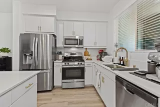 Photo #3: PTP2303423 Listing