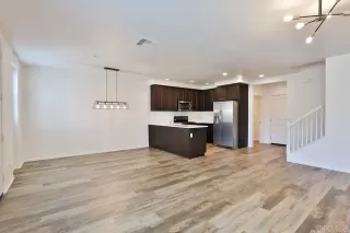 Photo #5: PTP2303437 Listing