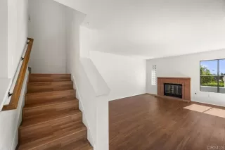 Photo #4: PTP2303508 Listing