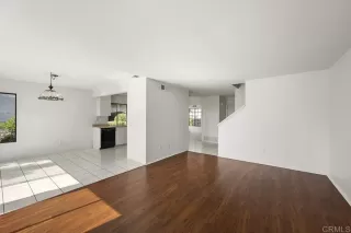 Photo #5: PTP2303508 Listing