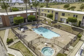 Photo #3: PTP2303545 Listing 