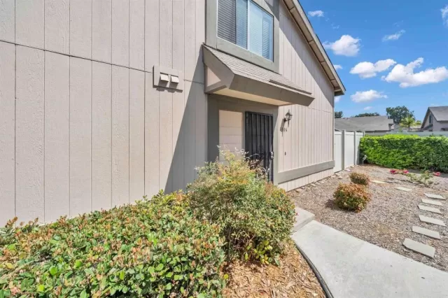 MLS: PTP2303601 Condo For Sale