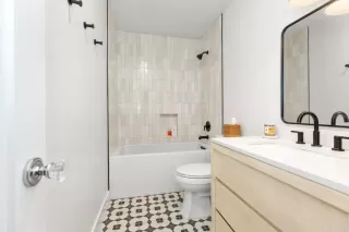 Photo #3: PTP2303602 Listing