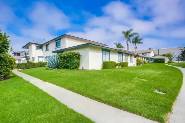 MLS: PTP2303616 Condo For Sale