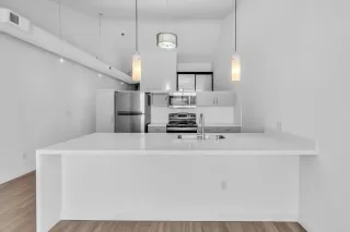 Photo #5: PTP2303673 Listing