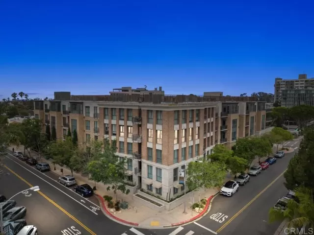 MLS: PTP2303710 Condo For Sale