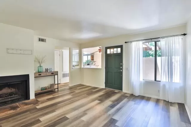 MLS: PTP2303733 Condo For Sale