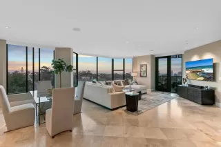 Photo #2: PTP2303772 Listing