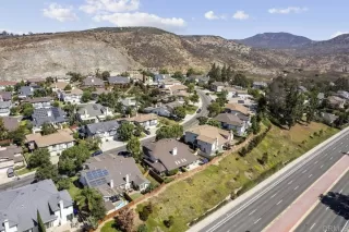 Photo #5: PTP2303897 Listing