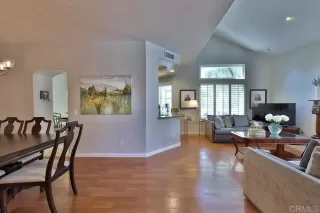 Photo #5: PTP2303904 Listing