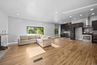 Photo #3: PTP2303918 Listing 