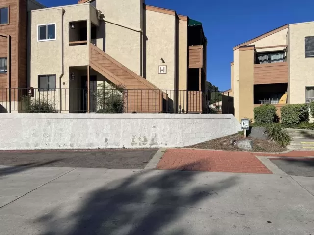 MLS: PTP2303995 Condo For Sale