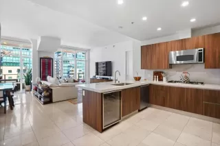 Photo #3: PTP2304029 Listing 