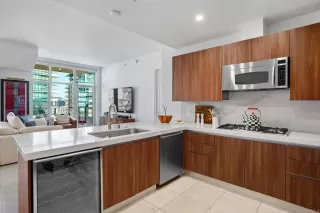 Photo #4: PTP2304029 Listing 