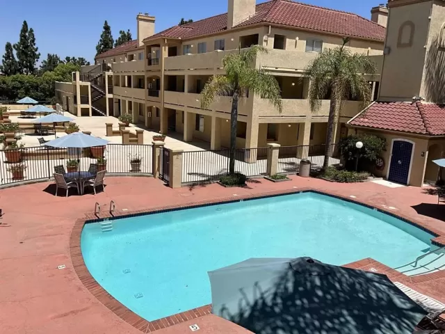 MLS: PTP2304030 Condo For Sale