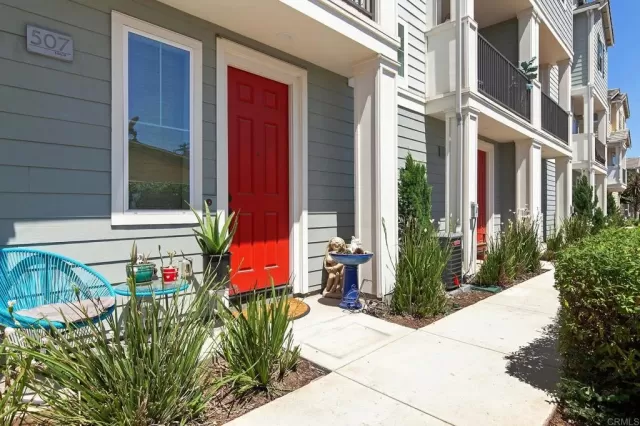 MLS: PTP2304032 Condo For Sale