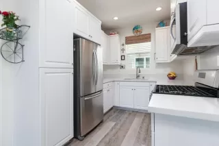 Photo #4: PTP2304032 Listing